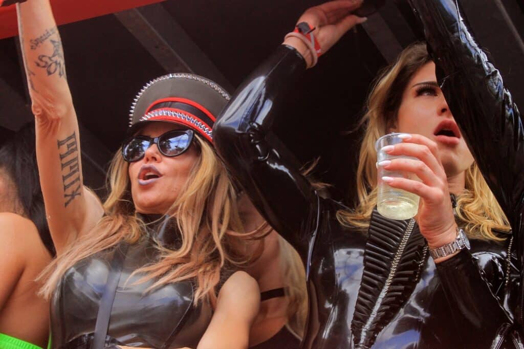 lesbiennes gay pride mad2moi